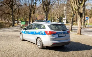 Policyjny pies na półkoloniach. Dzieci usłyszały ważne ostrzeżenia